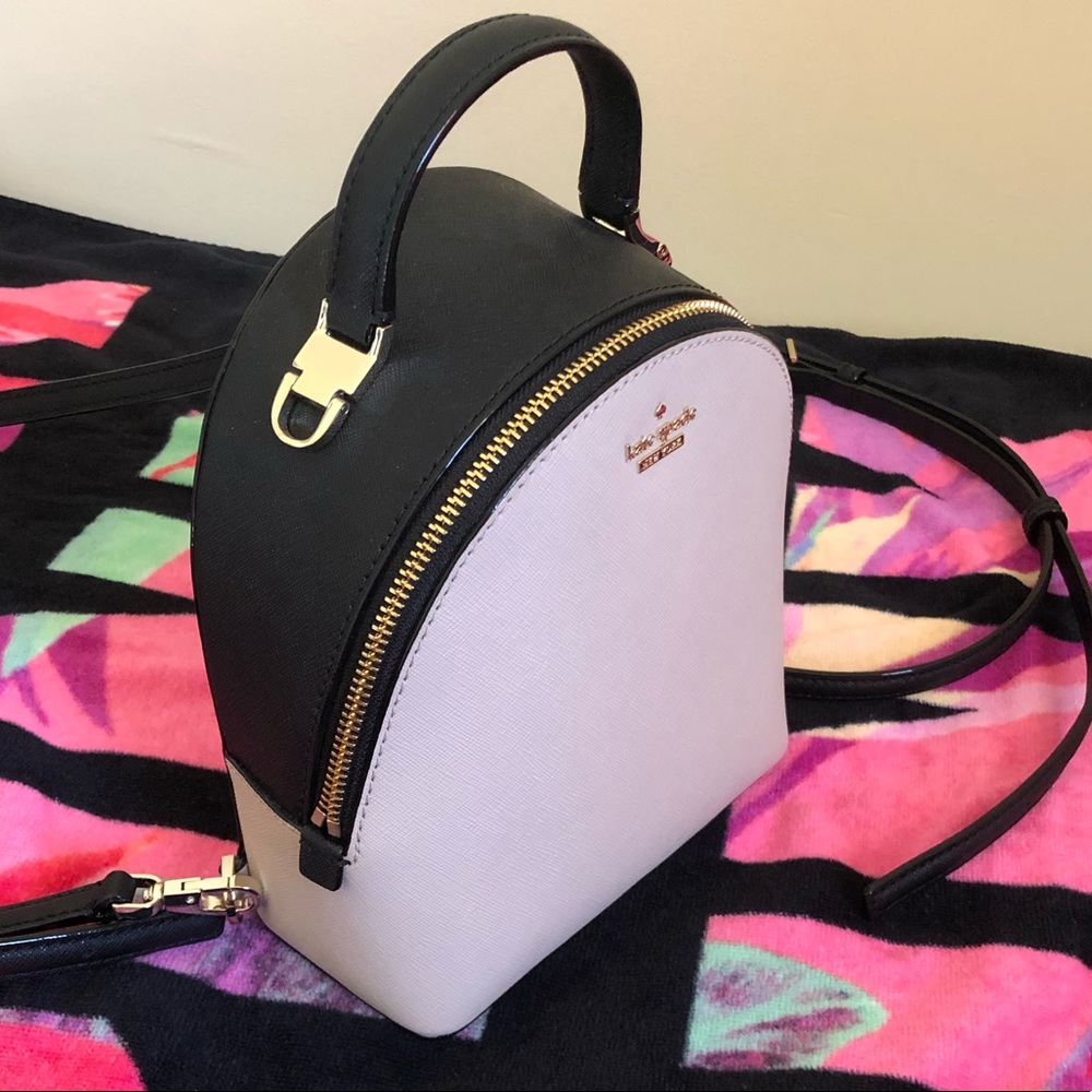 Backpack - Picture 2 of 5